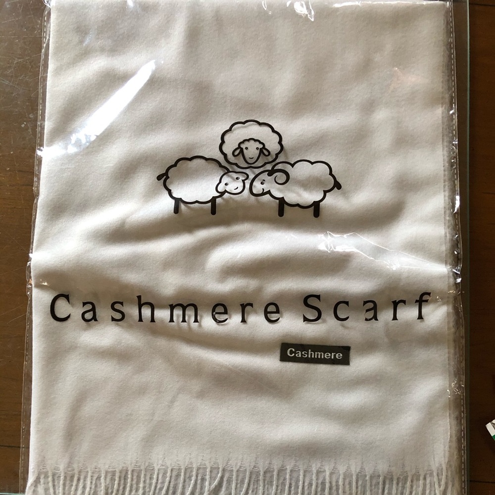 NWT 100% Cashmere Scarf Light Gray 15”W x 84”L